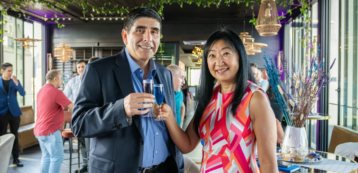 Robinson Concha, Country Sales Manager de Adistec y Edna Massuda, VP Latinoamérica de Omnissa durante la celebración de lanzamiento.