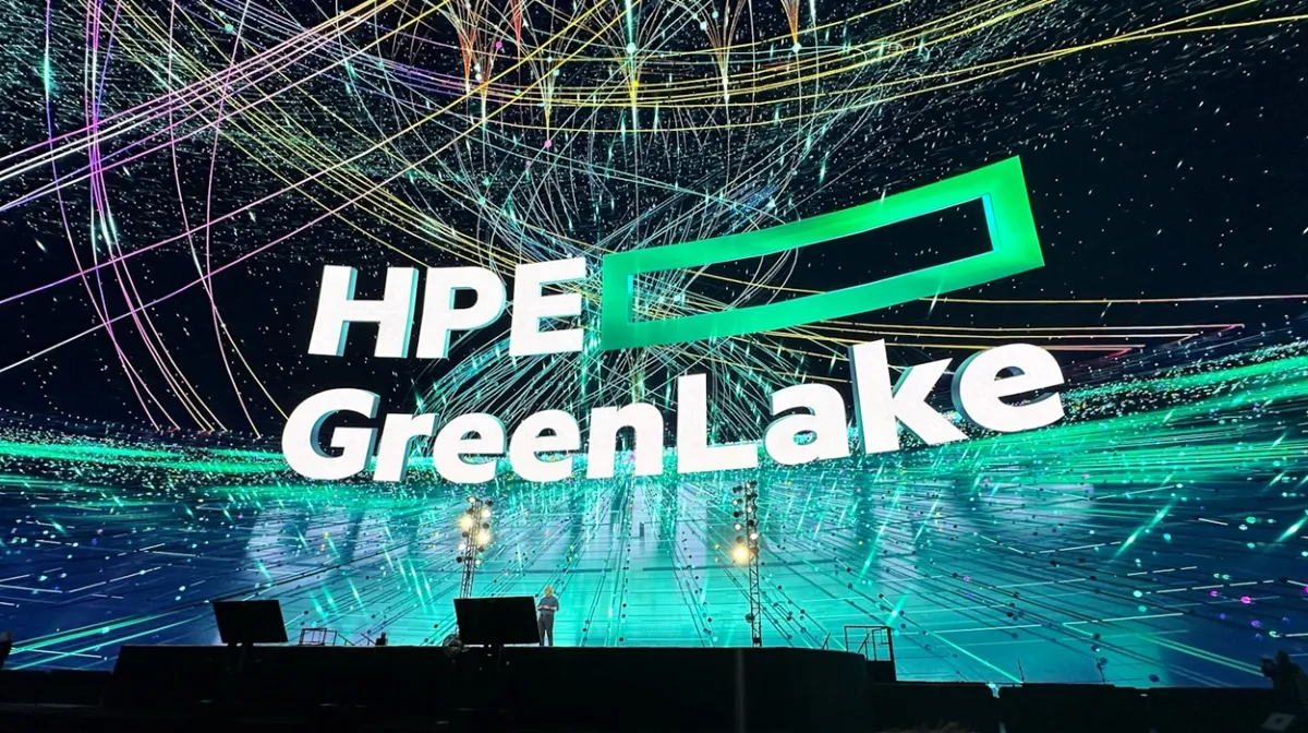 HPE GreenLake sigue siendo un pilar de su estrategia de negocio, ofreciendo soluciones as-a-service que permiten a los clientes operar con modelos de consumo más flexibles y eficientes.