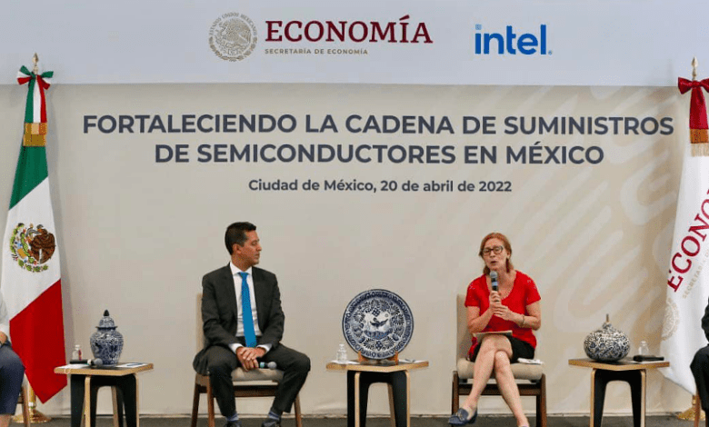 Intel y la Secretaría de Economía refuerzan la cadena de suministro de semiconductores en México