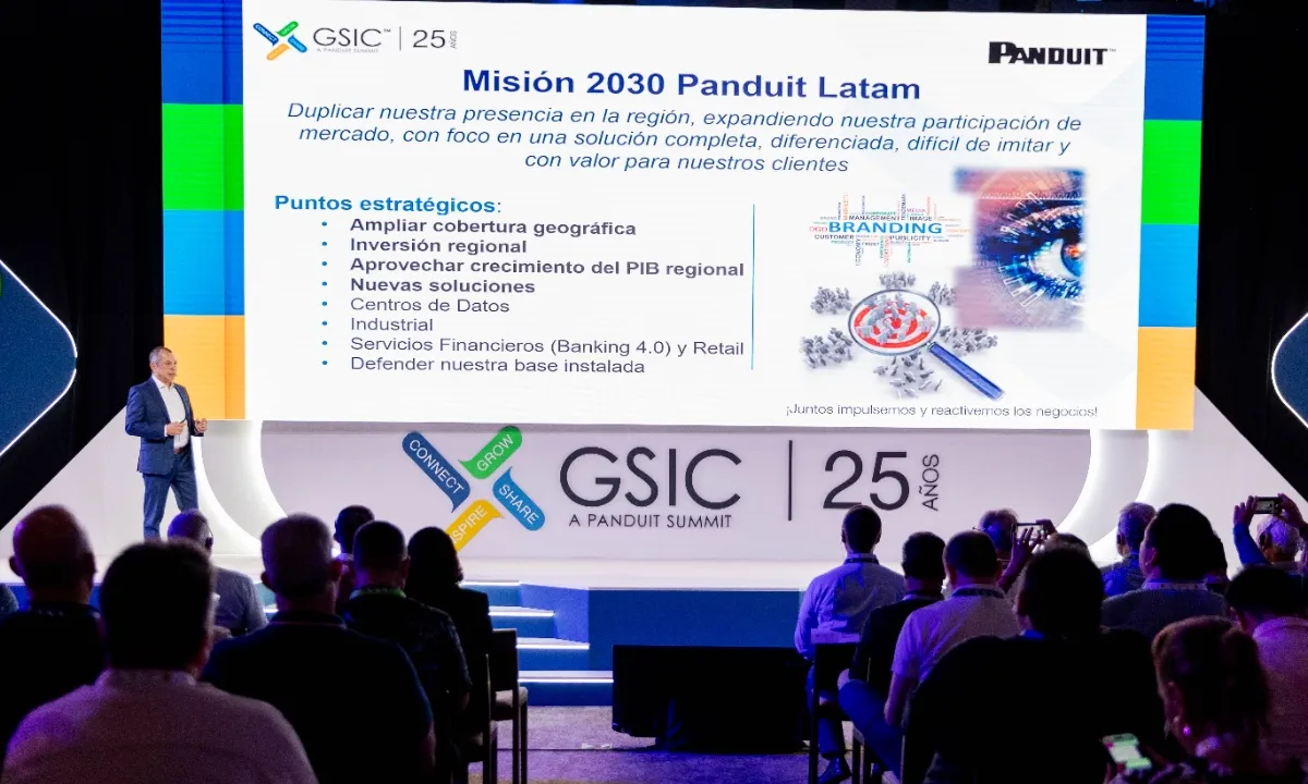 Expertos discutieron el impacto de la IA y la automatización en el Panduit GSIC 2024.