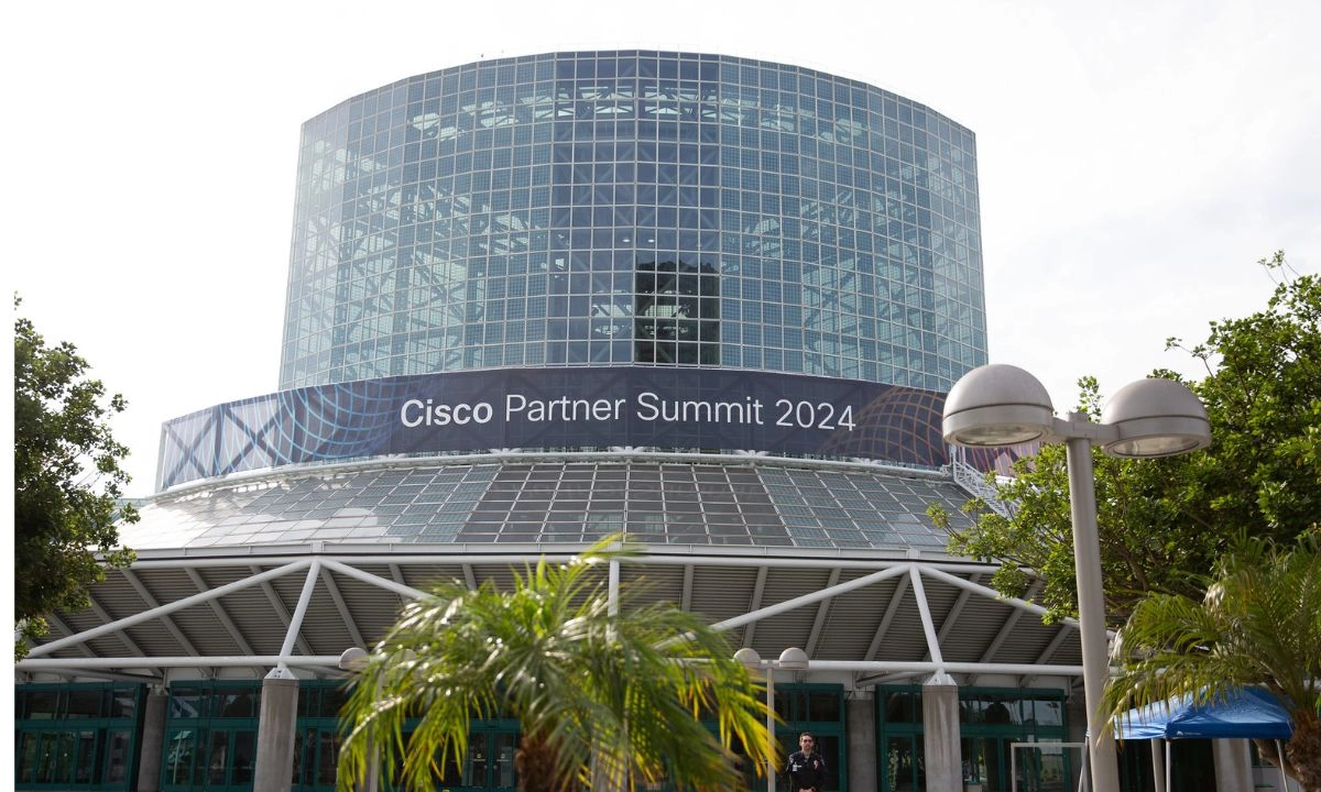 El evento Cisco Partner Summit , donde se presentó Cisco 360 Partner Program, se lleva a cabo en Los Angeles Convention Center en LA, EE.UU